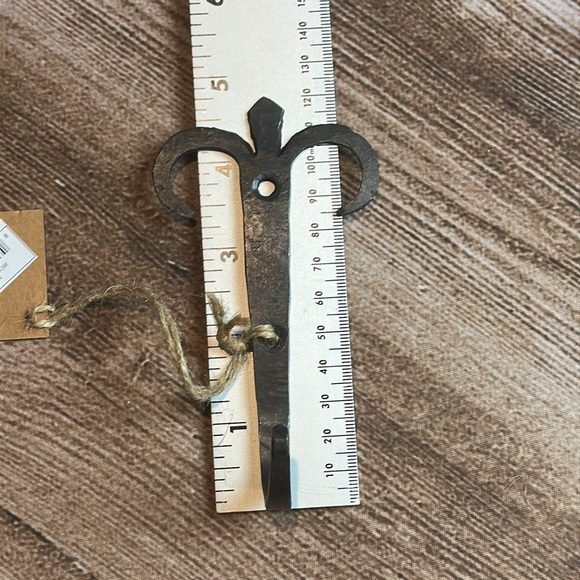 Lot of 9 - Iron Scroll Hooks - NWT - Picture 3 of 6